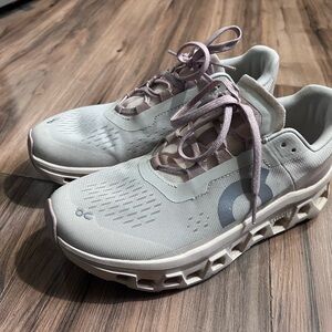 On Running Cloudstratus Women's Running Shoes - Light Gray/Pink